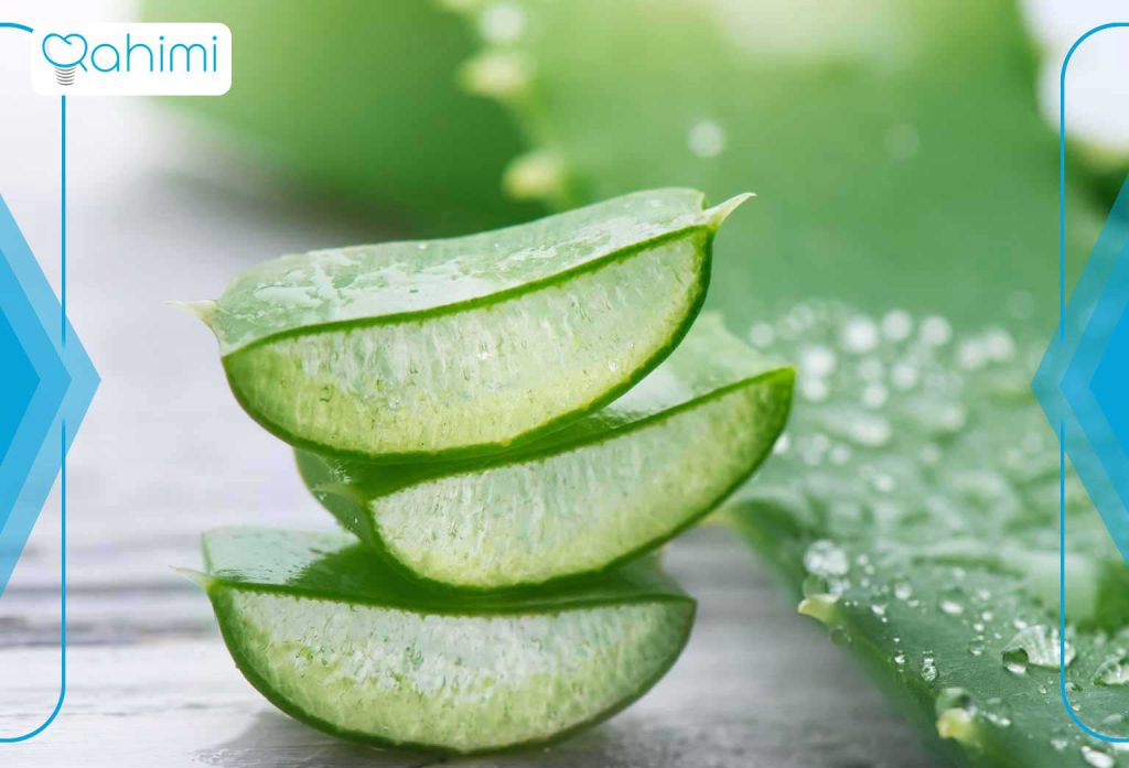 درمان عفونت لثه در خانه 10 ژل آلوئه ورا برای درمان عفونت لثه