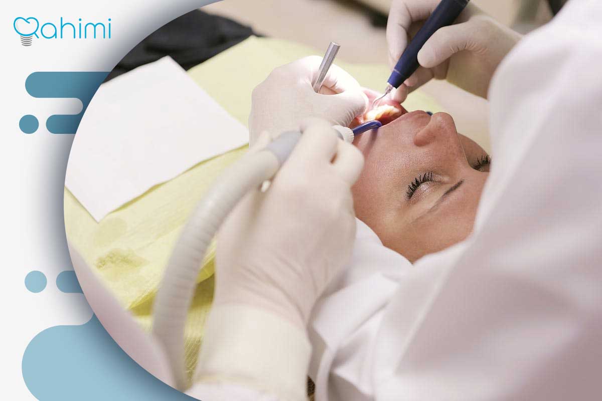 کشیدن دندان با لیزر؛ روش انجام، مزایا، کاربردها و مراقبتهای پس از درمان 2 انواع لیزرهای مورد استفاده در دندانپزشکی